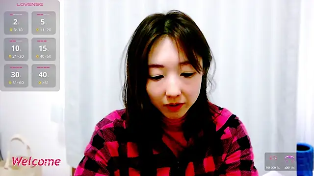 Snapshot of Love_me_Eri_ chatting on 03/03/25, 06:04 Love me Eri  online show from 03/03/25, 06:04