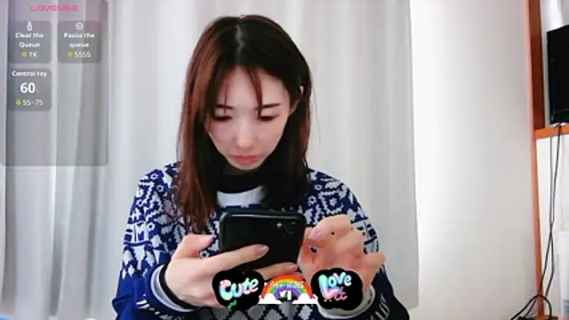 Snapshot of Love_me_Eri_ chatting on 11/02/25, 05:43 Love me Eri online show from 11/02/25, 05:43