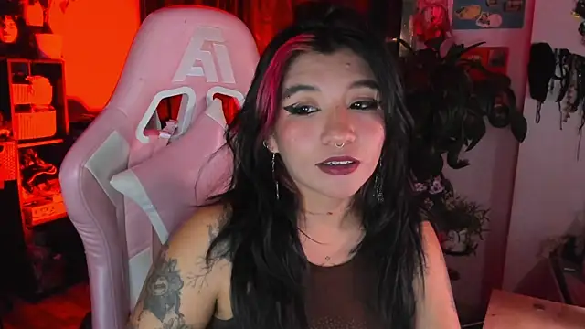 annie walker6 online show from 04/18/26, 05:33