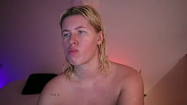 moonamii online show from 01/26/25, 04:09