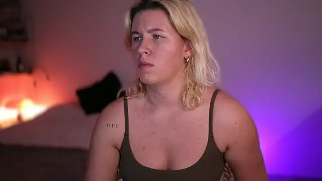 moonamii online show from 02/25/25, 07:03