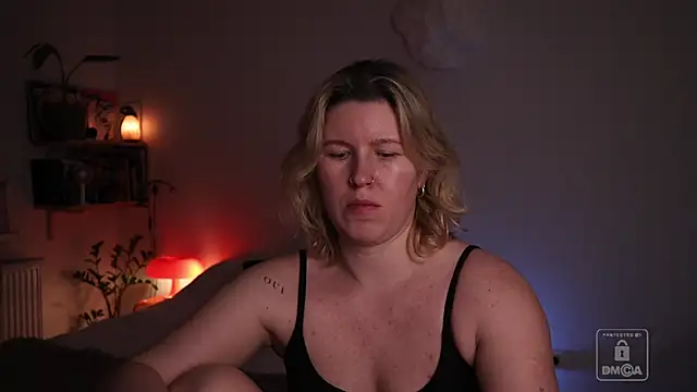 moonamii online show from 02/24/26, 06:06