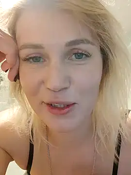 Snapshot of Linda_Gregory chatting on 12/20/24, 10:22 Linda Gregory online show from 12/20/24, 10:22