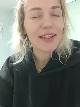 Snapshot of Linda_Gregory chatting on 02/09/25, 12:49 Linda Gregory online show from 02/09/25, 12:49