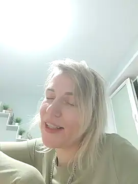 Snapshot of Linda_Gregory chatting on 02/09/25, 03:53 Linda Gregory online show from 02/09/25, 03:53