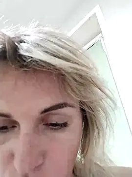 Snapshot of Linda_Gregory chatting on 10/23/25, 08:18 Linda Gregory online show from 10/23/25, 08:18