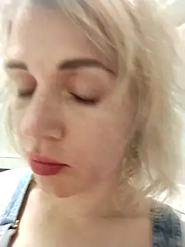 Snapshot of Linda_Gregory chatting on 11/03/25, 11:15 Linda Gregory online show from 11/03/25, 11:15