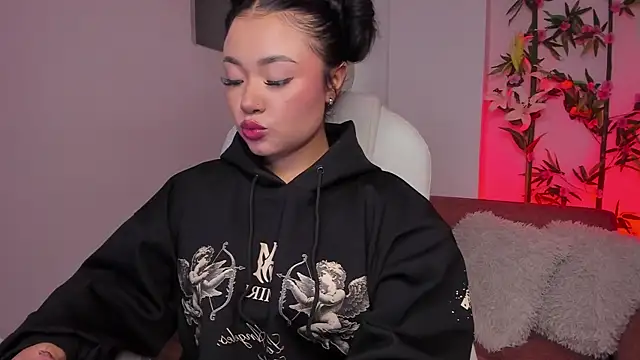 Lulu Sakura  online show from 01/30/25, 02:49