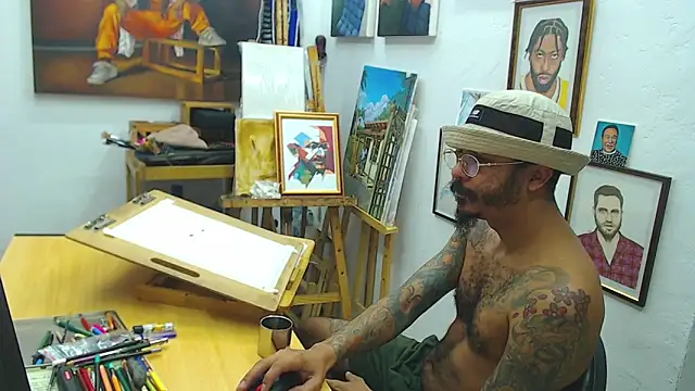 Snapshot of color_beat17 chatting on 12/17/24, 01:05 color beat17 online show from 12/17/24, 01:05