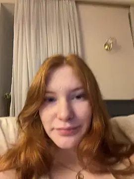 Snapshot of FiaMoor chatting on 12/16/25, 07:30 FiaMoor online show from 12/16/25, 07:30