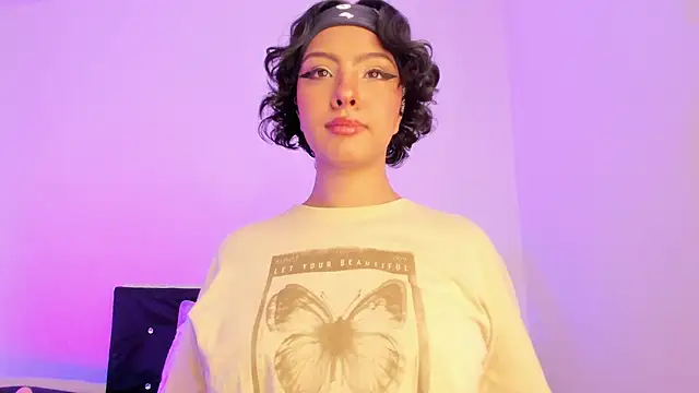 AnnaFoox1 online show from 02/06/26, 08:34