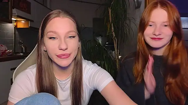 Snapshot of MiaKeler chatting on 01/23/25, 07:18 MiaKeler online show from 01/23/25, 07:18