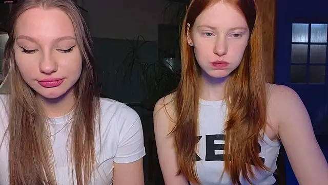 Snapshot of MiaKeler chatting on 01/23/25, 10:22 MiaKeler online show from 01/23/25, 10:22