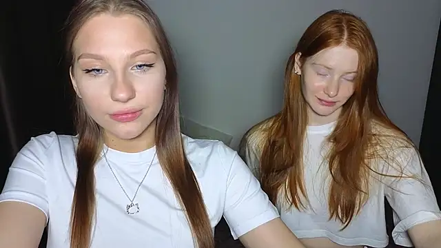 Snapshot of MiaKeler chatting on 02/13/25, 09:38 MiaKeler online show from 02/13/25, 09:38