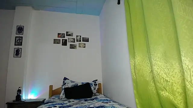 Snapshot of monkeywillwhite chatting on 11/26/25, 01:39 monkeywillwhite online show from 11/26/25, 01:39