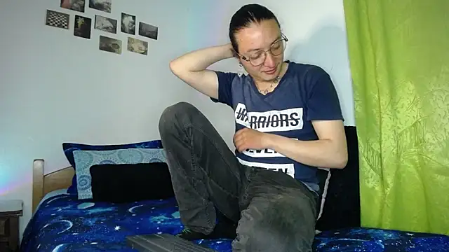 Snapshot of monkeywillwhite chatting on 11/30/25, 03:54 monkeywillwhite online show from 11/30/25, 03:54