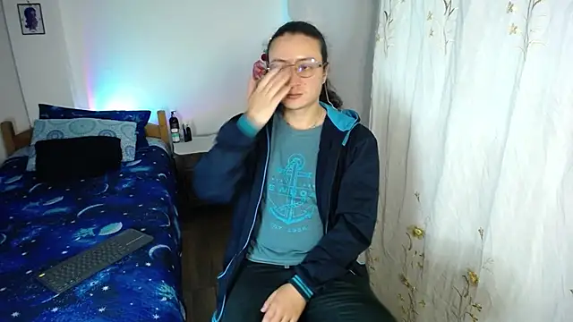 Snapshot of monkeywillwhite chatting on 12/19/25, 03:35 monkeywillwhite online show from 12/19/25, 03:35