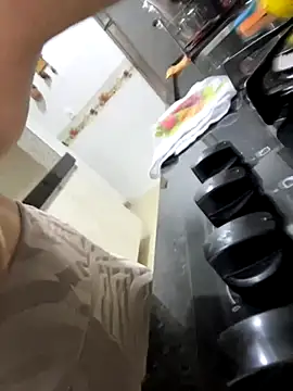 lupyta20 online show from 09/18/25, 11:34