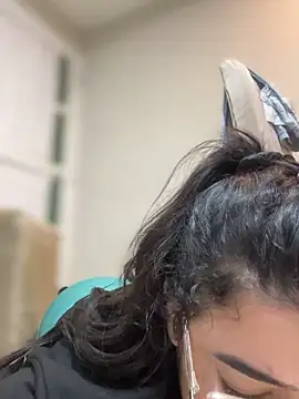 Snapshot of Lia_flowers chatting on 10/29/25, 11:17 Lia flowers online show from 10/29/25, 11:17