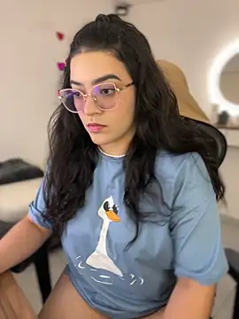 Lia flowers online show from 02/18/26, 11:01