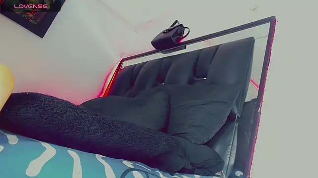 candy kendall online show from 04/23/26, 08:13