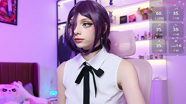 HolliWould  online show from 04/01/26, 10:38