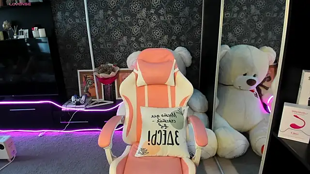 Queen baby online show from 09/21/25, 06:26