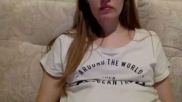 Snapshot of vanessa4you chatting on 12/16/24, 04:13 vanessa4you online show from 12/16/24, 04:13