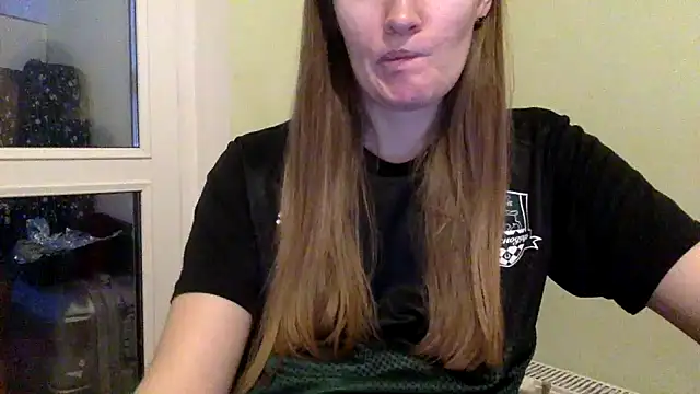 Snapshot of vanessa4you chatting on 01/21/25, 04:10 vanessa4you online show from 01/21/25, 04:10