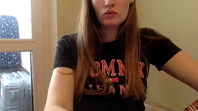 Snapshot of vanessa4you chatting on 02/04/25, 09:07 vanessa4you online show from 02/04/25, 09:07