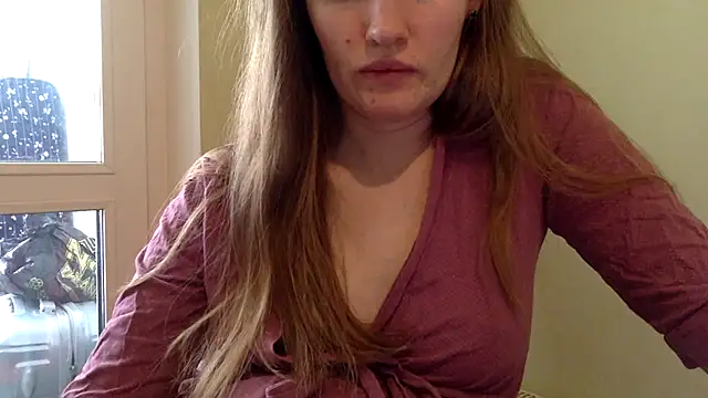 Snapshot of vanessa4you chatting on 02/14/25, 08:31 vanessa4you online show from 02/14/25, 08:31