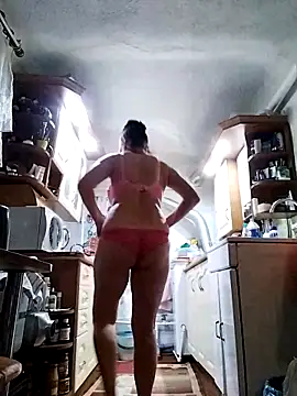 Snapshot of lindaledi2 chatting on 02/12/25, 04:33 lindaledi2 online show from 02/12/25, 04:33