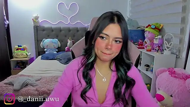CuteDani  online show from 08/08/26, 04:47
