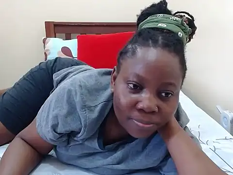 Snapshot of traper_1 chatting on 11/13/25, 06:01 traper 1 online show from 11/13/25, 06:01