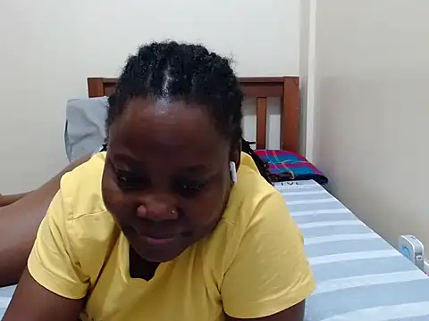 Snapshot of traper_1 chatting on 11/24/25, 05:45 traper 1 online show from 11/24/25, 05:45