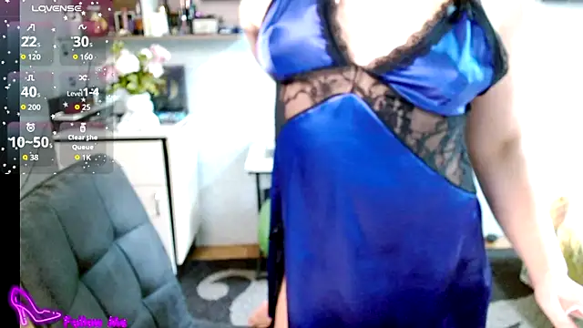 Snapshot of BeatriksS chatting on 10/23/25, 12:15 BeatriksS online show from 10/23/25, 12:15