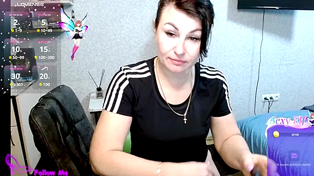 Snapshot of BeatriksS chatting on 12/17/25, 08:37 BeatriksS online show from 12/17/25, 08:37