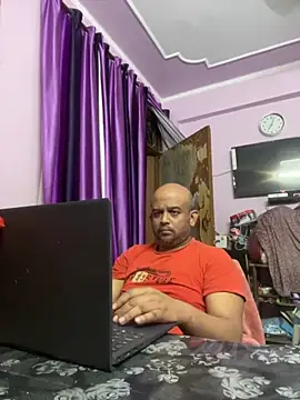 Dick 6inches online show from 10/07/25, 01:30