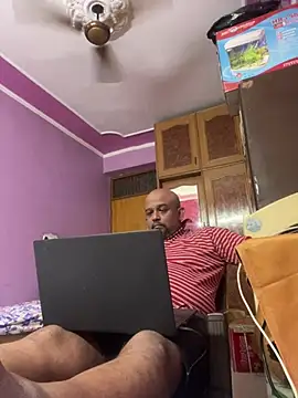 Snapshot of Dick_6inches chatting on 06/17/26, 07:44 Dick 6inches online show from 06/17/26, 07:44