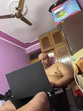 Snapshot of Dick_6inches chatting on 07/01/26, 04:29 Dick 6inches online show from 07/01/26, 04:29