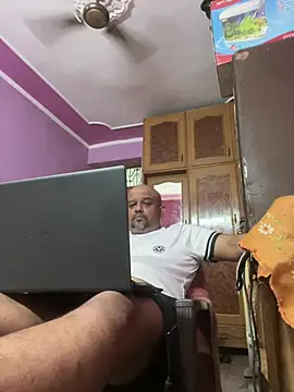 Snapshot of Dick_6inches chatting on 07/12/26, 05:09 Dick 6inches online show from 07/12/26, 05:09