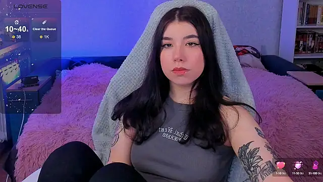 kellyharris online show from 12/16/24, 01:11