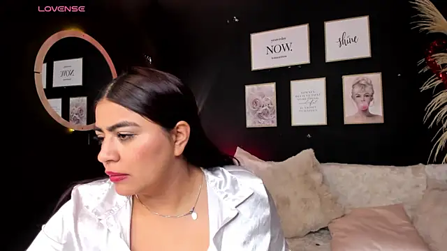 silvia lane online show from 02/20/25, 09:22