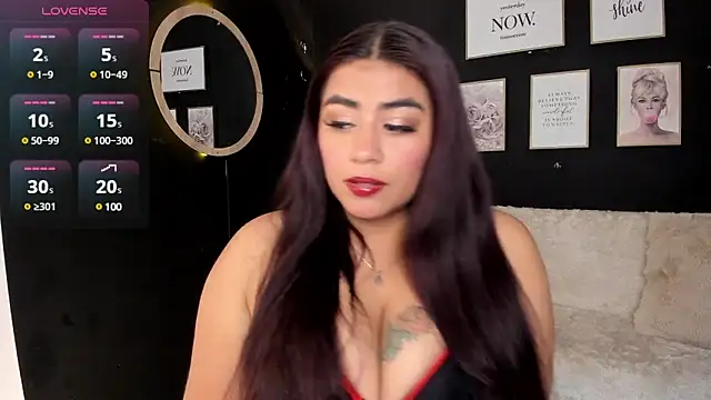 silvia lane online show from 03/05/25, 04:24