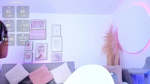 silvia lane online show from 09/09/25, 03:39