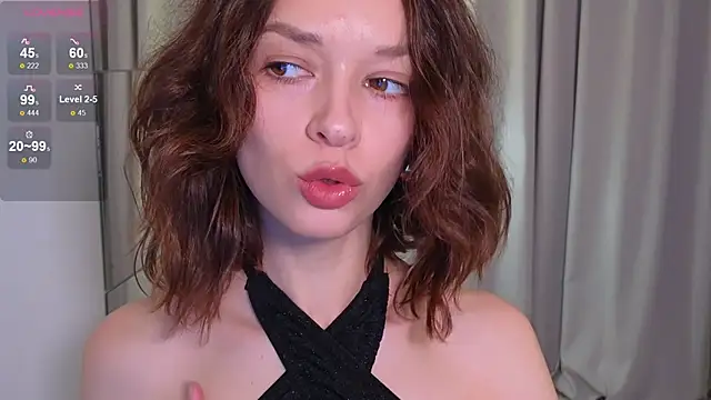 VivianLy  online show from 01/23/25, 08:04