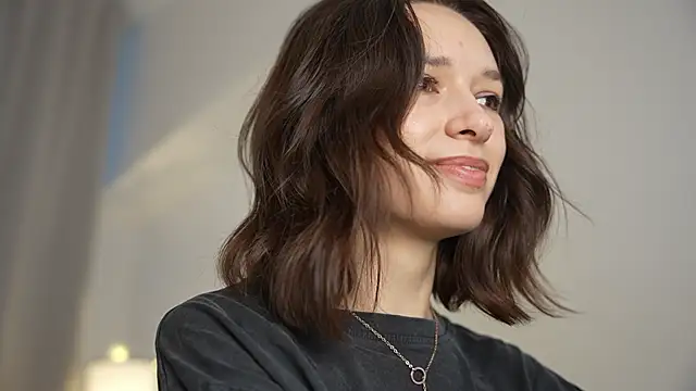 VivianLy  online show from 01/24/25, 11:48