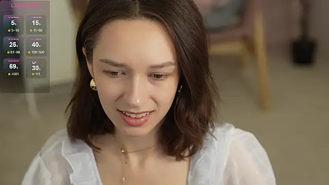 VivianLy  online show from 01/29/25, 07:57