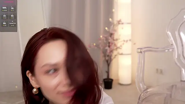 VivianLy  online show from 03/22/25, 11:53