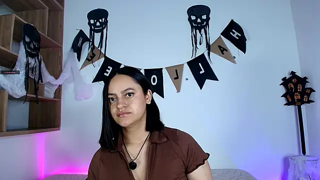 VICTORIABLACK xh online show from 10/22/25, 10:59